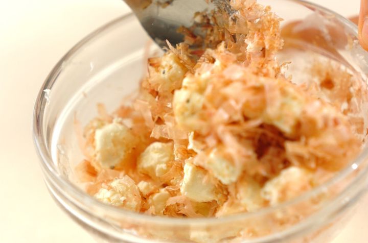 クリームチーズ 簡単おかか和え 無限おつまみの作り方1