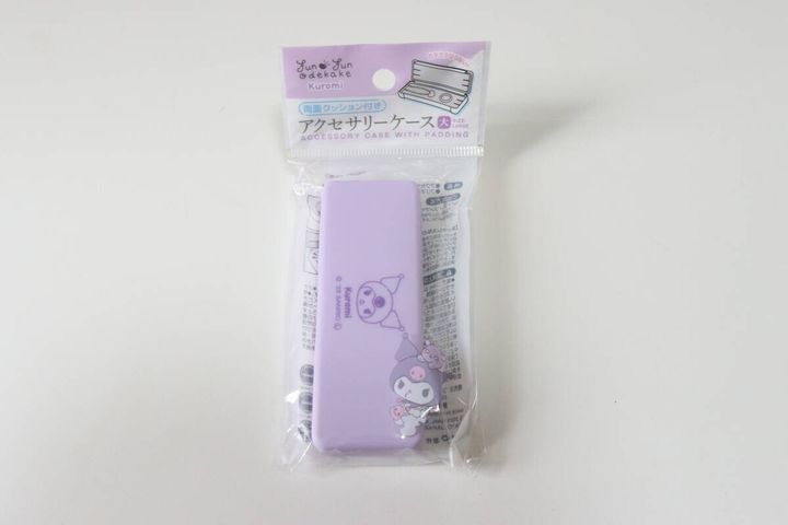 セリアのクッション付きアクセサリーケース 大のパッケージ