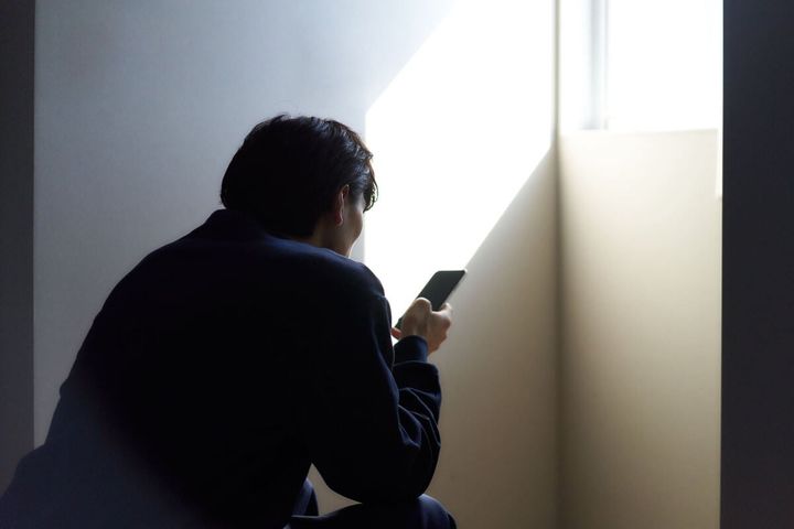 ひきこもりの人の中には貯金が苦手な人も（画像はイメージ）