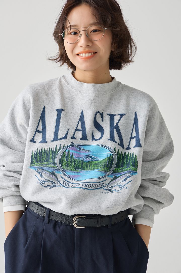 スウェットは古着屋で見つけるのが正解！ハーフパンツで春らしくプレッピーなムードで着て【FUDGE FRIEND おしゃれさんの毎日コーディネート vol.678｜momo】