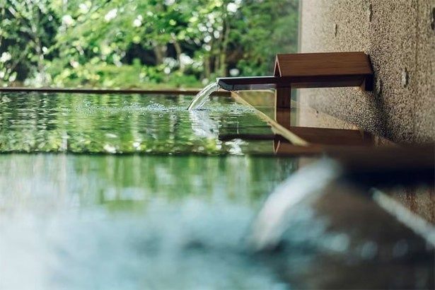 重曹成分を含む湯が、体を芯から温め、肌を滑らかに整える 画像提供：界 別府