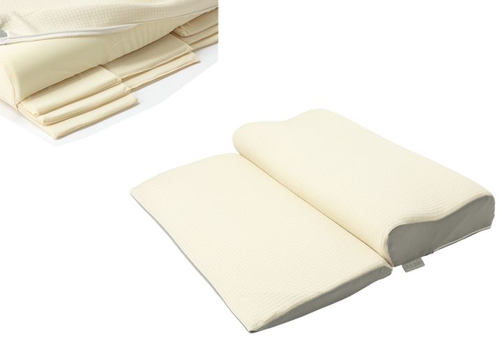 枕部分には高さ調節シート8枚入り。抜き差しして、自分に合う高さに。専用枕カバーが付属。