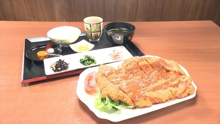 4月14日放送の「ヒューマングルメンタリー オモウマい店」に登場する「チキンかつ定食」（中京テレビ提供）