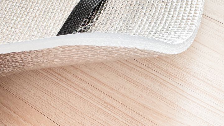 100均のエアコン室外機カバーで節電＆劣化予防！【セリア・ダイソー】