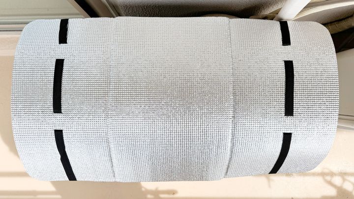 100均のエアコン室外機カバーで節電＆劣化予防！【セリア・ダイソー】