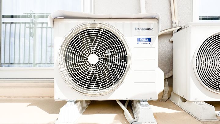 100均のエアコン室外機カバーで節電＆劣化予防！【セリア・ダイソー】