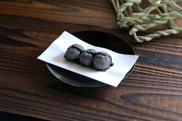 滋賀の銘菓「閼伽井」発売60周年記念！「閼伽井(黒胡麻)」を全国の店舗で販売開始