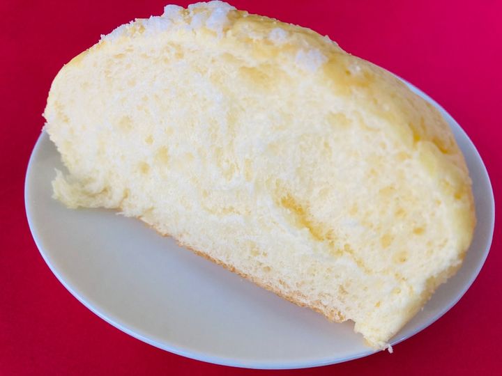 「かなり美味しい！！」「食感もいい！！」【セブン】「バターで仕込んだふんわりメロンパン」