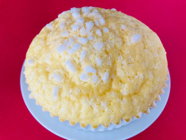 「かなり美味しい！！」「食感もいい！！」【セブン】「バターで仕込んだふんわりメロンパン」