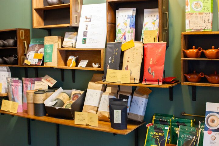 急須で淹れて味わう、希少なそのぎ茶。西荻窪の古民家カフェ「西荻3時」で心ほどけるおやつ時間
