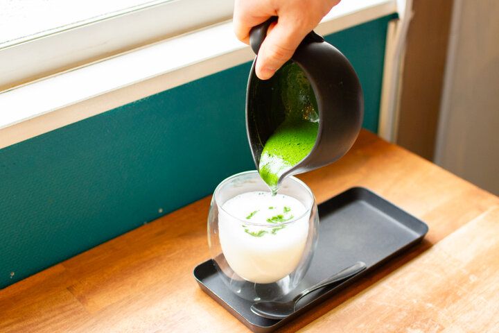 急須で淹れて味わう、希少なそのぎ茶。西荻窪の古民家カフェ「西荻3時」で心ほどけるおやつ時間