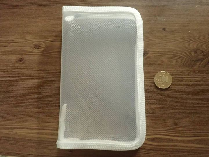 DAISO(ダイソー)：A6ジッパーファイル(ホワイト)