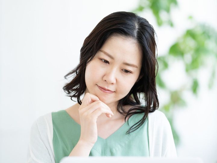 親の高齢化による介護の必要性や家計の合理性を踏まえ、家族を支えるために実家を生活の拠点とする人も少なくありません。今回は、北海道札幌市に住む41歳女性の事例を取り上げます。