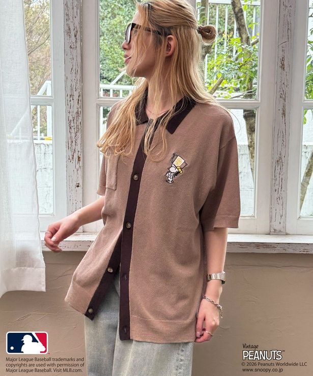 「MLB×PEANUTSコラボ バイカラーシアーニットシャツ(サンディエゴ・パドレス)」(9350円)