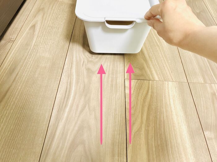 【セリア】小さくても“力持ちで働き者”コレな～んだ？貼り付けるだけで100均の収納ボックスが進化！