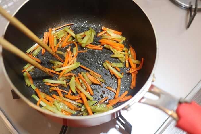 ブロッコリーの皮を一瞬でむく方法！まさかの「するん」とむけました♪思わず試したくなる…