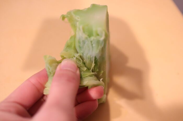 ブロッコリーの皮を一瞬でむく方法！まさかの「するん」とむけました♪思わず試したくなる…