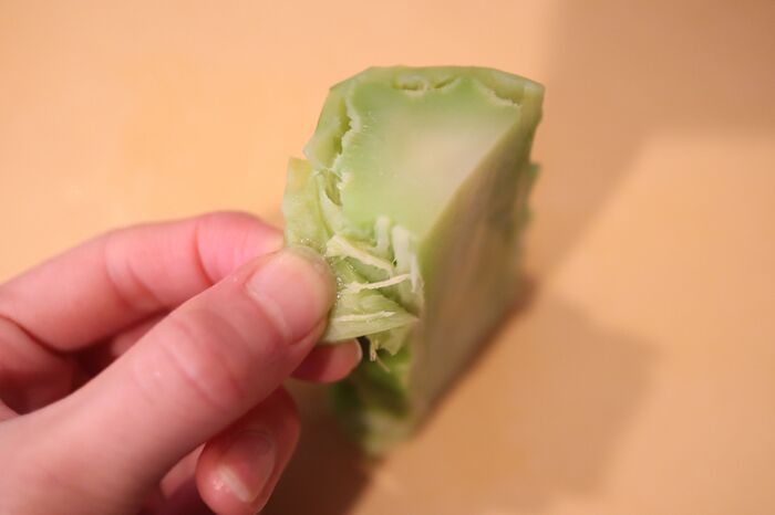 ブロッコリーの皮を一瞬でむく方法！まさかの「するん」とむけました♪思わず試したくなる…