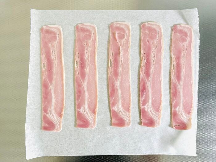 使いかけの『ベーコン』そのままラップで包んじゃダメ！この方法で保存が断然ラクになります♪