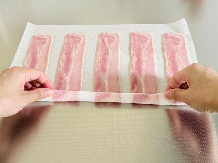 使いかけの『ベーコン』そのままラップで包んじゃダメ！この方法で保存が断然ラクになります♪