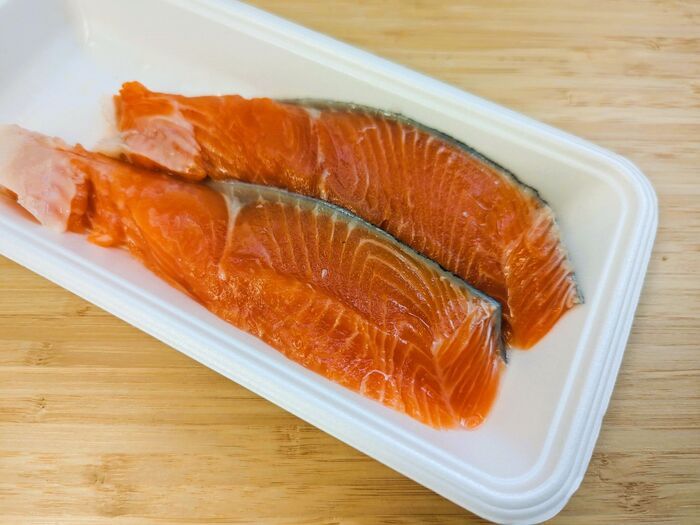 意外と知らない「洗う・洗わない」問題！〈卵、肉、魚〉迷う食材をまとめました！