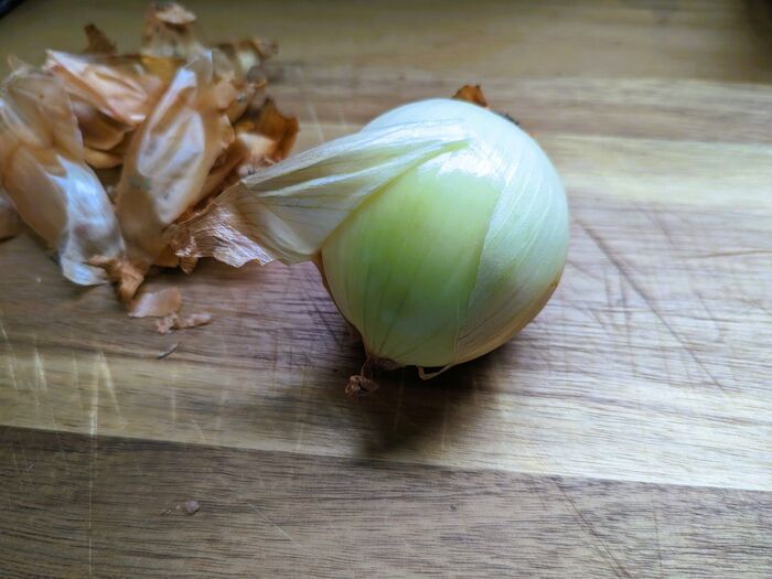 意外と知らない「洗う・洗わない」問題！〈卵、肉、魚〉迷う食材をまとめました！