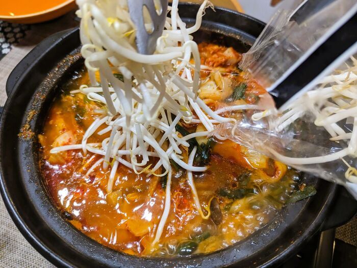 意外と知らない「洗う・洗わない」問題！〈卵、肉、魚〉迷う食材をまとめました！