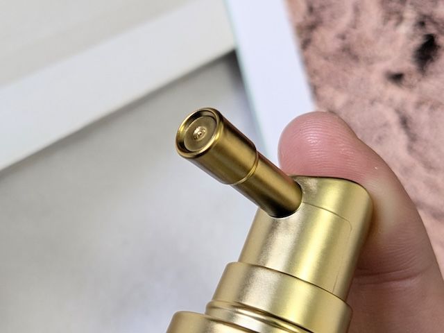 fuwari ボタニカルスカルプセラム ノズルアップ