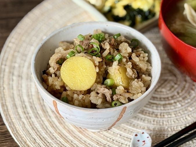 新じゃがと牛肉の甘辛バター炊き込みご飯