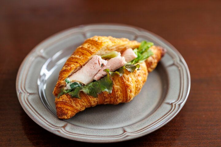 外はパリッ、中はフワッの食感に魅せられる、長岡京のクロワッサン専門店「New Bird」