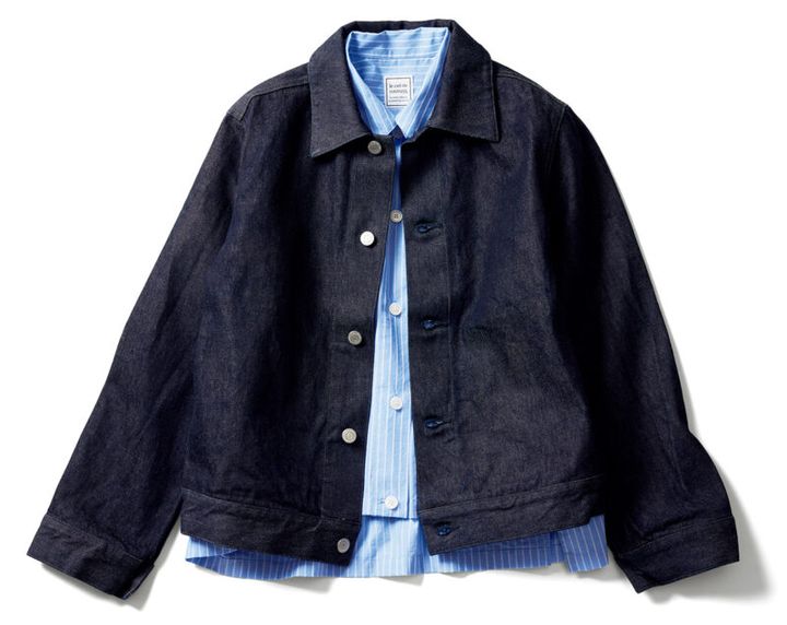 ジャケット¥25,300／ミズイロインド（マーコート）、インに着たシャツ¥24,200／ル シェル ド ハリス（金万）