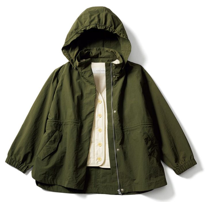 ブルソン¥25,300／ポンデシャロン（マイク・グレー）、ベスト¥30,800／プレインピープル（プレインピープル青山）