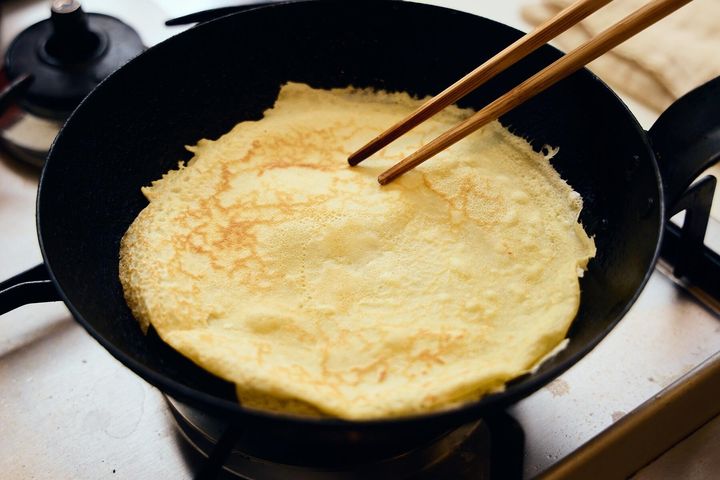 クレープを焼く