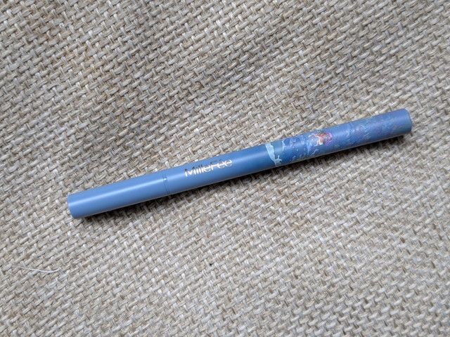 絵画リキッドアイライナー01ブラック ブルーグレーの軸