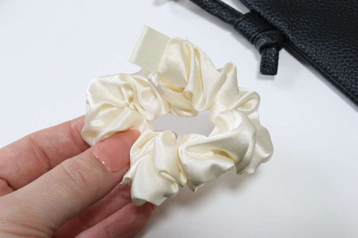 ダイソー シュシュチャーム シュシュ