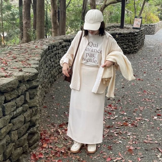 しまむら「袖パフシャツ」