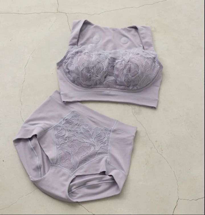 肩らっくす LUXE ハーフトップと腰こりらっくす LUXE ペアショーツ