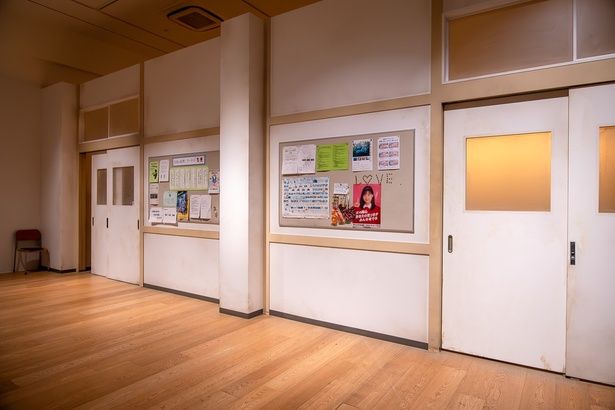 まずは、ここでくじを引いてから、教室に入るところからスタートする