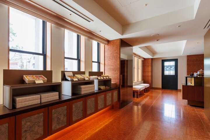 クラシカルな近代建築を再生した「帝国ホテル 京都」で、憧れのホテルステイ&グルメ