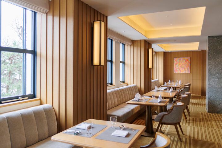 クラシカルな近代建築を再生した「帝国ホテル 京都」で、憧れのホテルステイ&グルメ