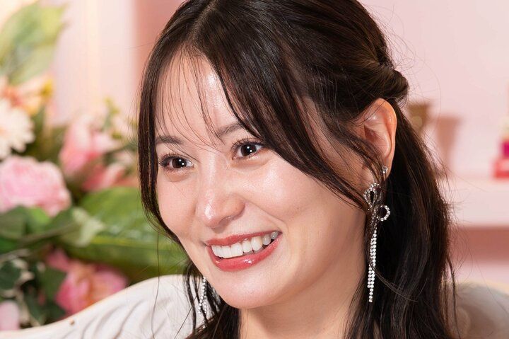 【写真・画像】お風呂で音が漏れる濃厚キス…32歳の元AKB、混浴で激しいスキンシップ「どうする...？」 1枚目