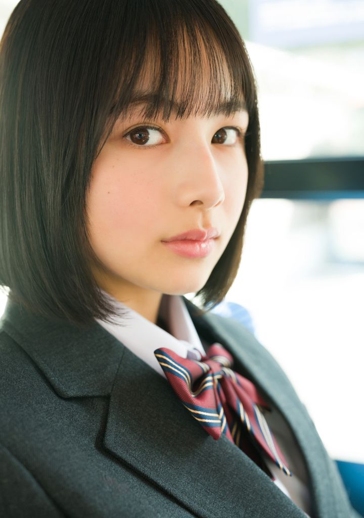 「週刊ヤングジャンプ」20号の新企画「YJブルーム」に中川日葵が登場 （C）大藪達也／集英社 width=