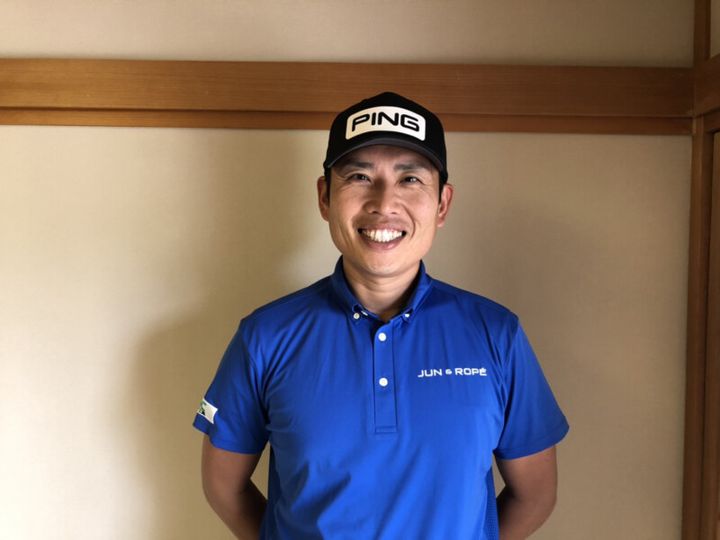 女子プロ2人のスイングを連続写真で解説！クラブを低く入れるお手本だった