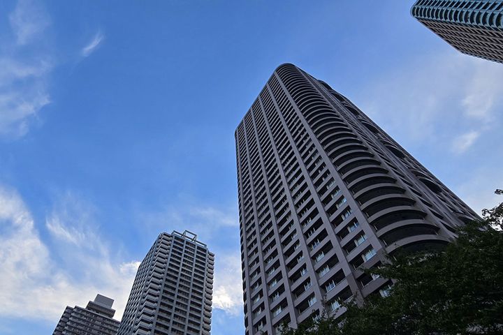 住んでみて分かった…タワマンのメリット、デメリット
