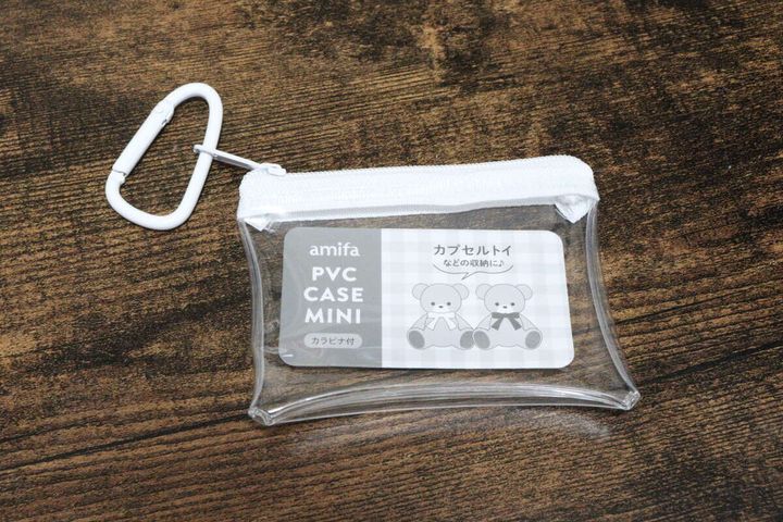 セリア PVCケース ミニ カラビナ付 商品情報