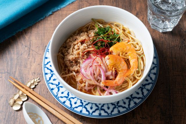 成城石井自家製 ココナッツクリームで仕立てた濃厚トムヤムヌードル