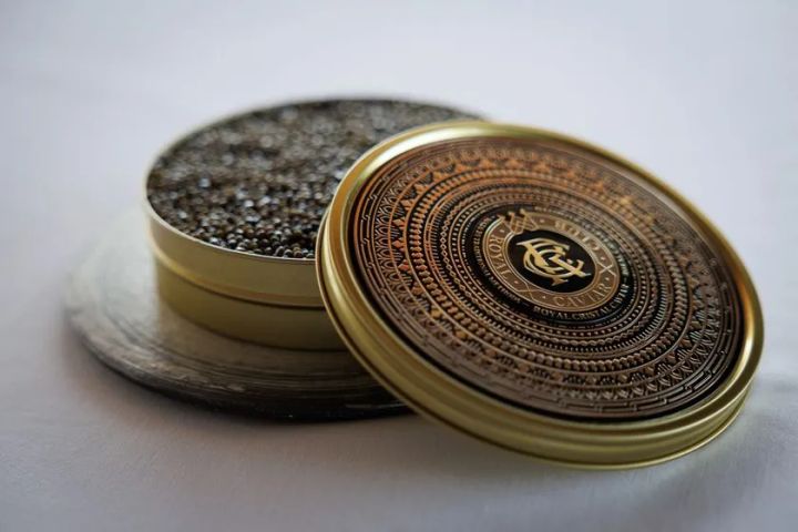 厳選されたキャビアを心ゆくまで。(はじまりの一皿)