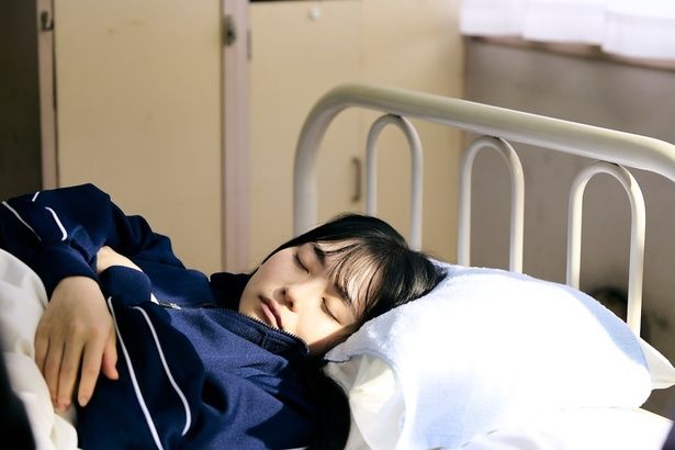 【写真を見る】山田杏奈の魅力を捉えた場面写真が多数解禁！ [c]2026 映画「NEW GROUP」製作委員会