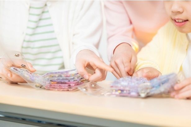 オリジナルシールを作れば、“シール帳”がさらに魅力的に！ (C)pearlinheart / PIXTA