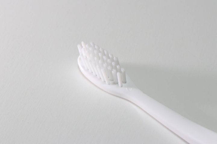折りたたみ歯ブラシ（モノトーン） ヘッド部分